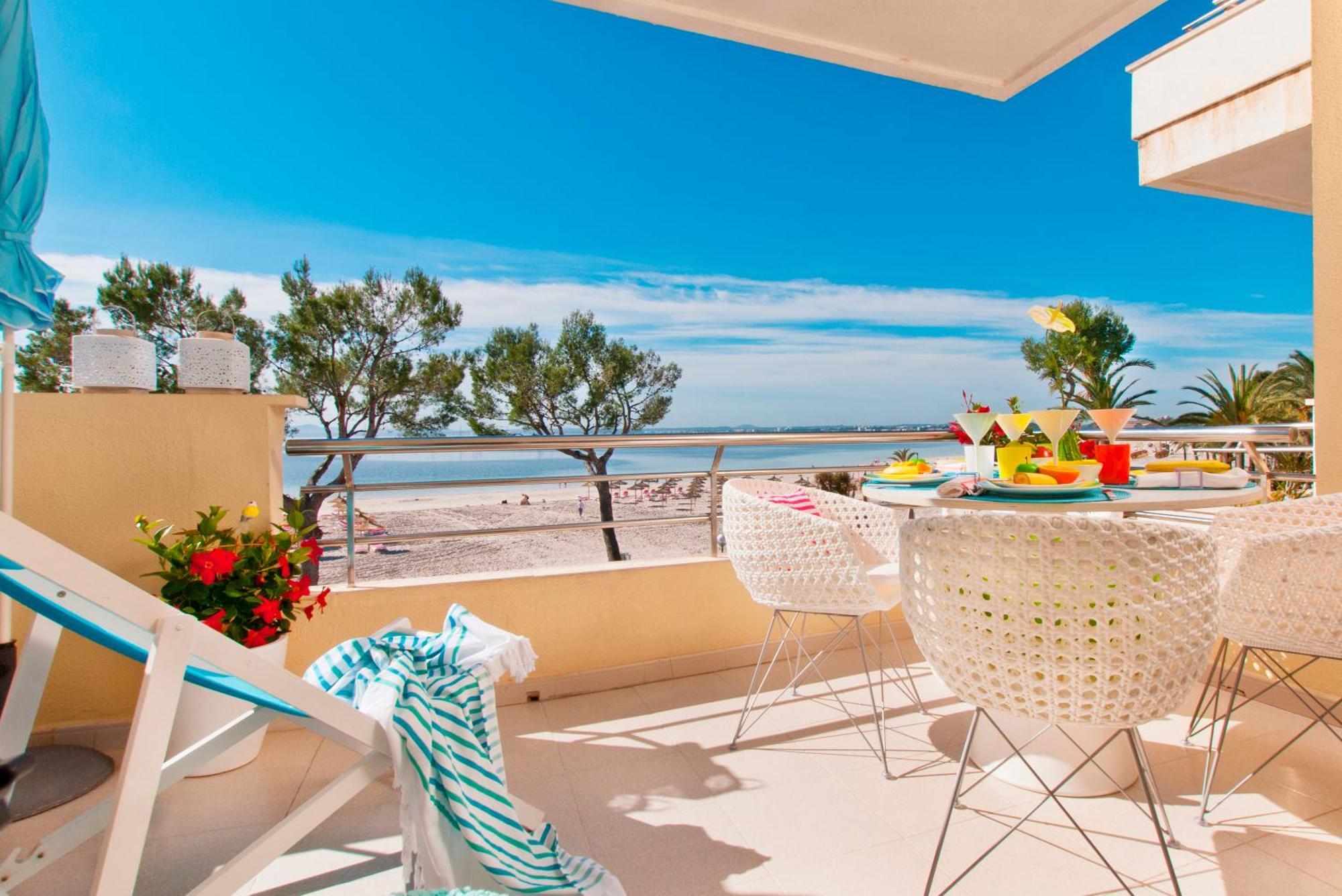Apartment Blue View Port de Alcudia  Eksteriør billede